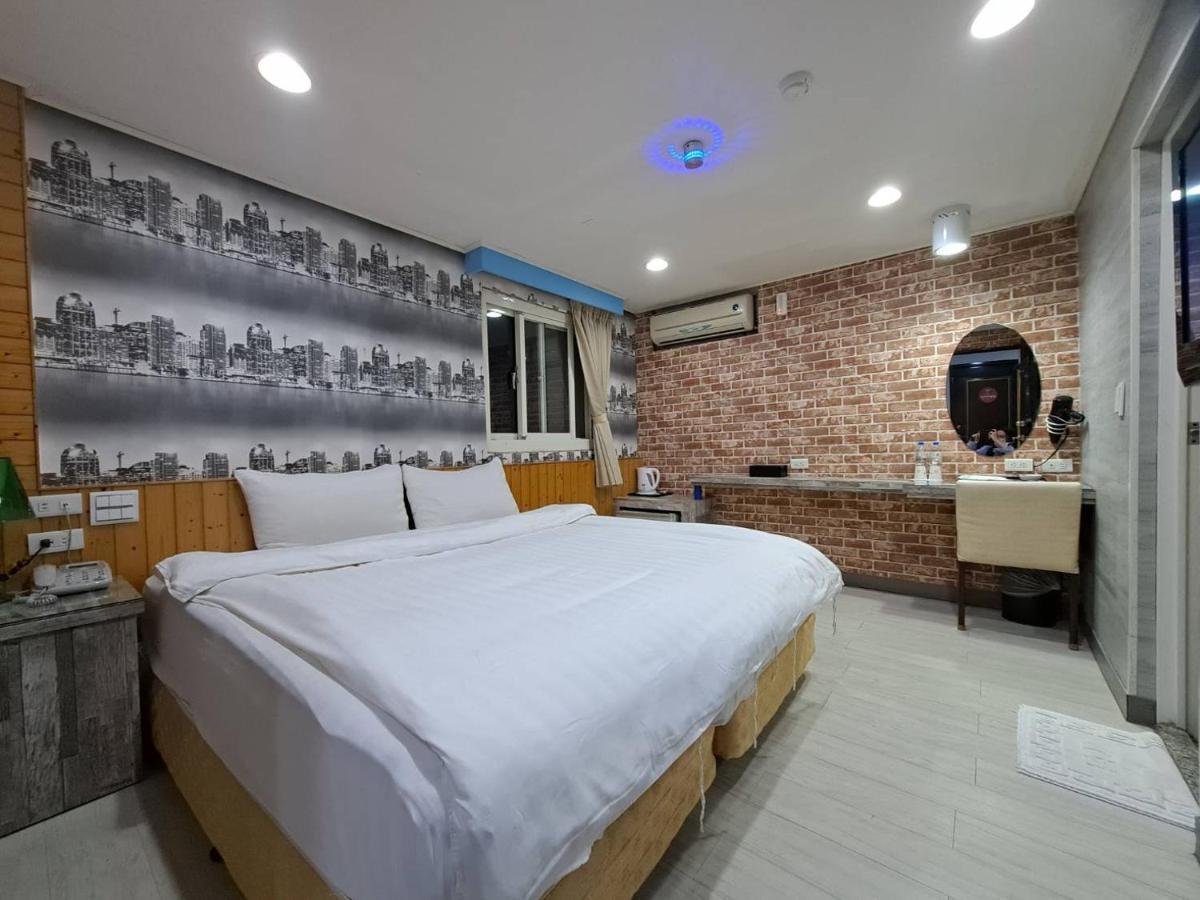 Bin Chen Business Hotel Hsinchu City Exterior photo