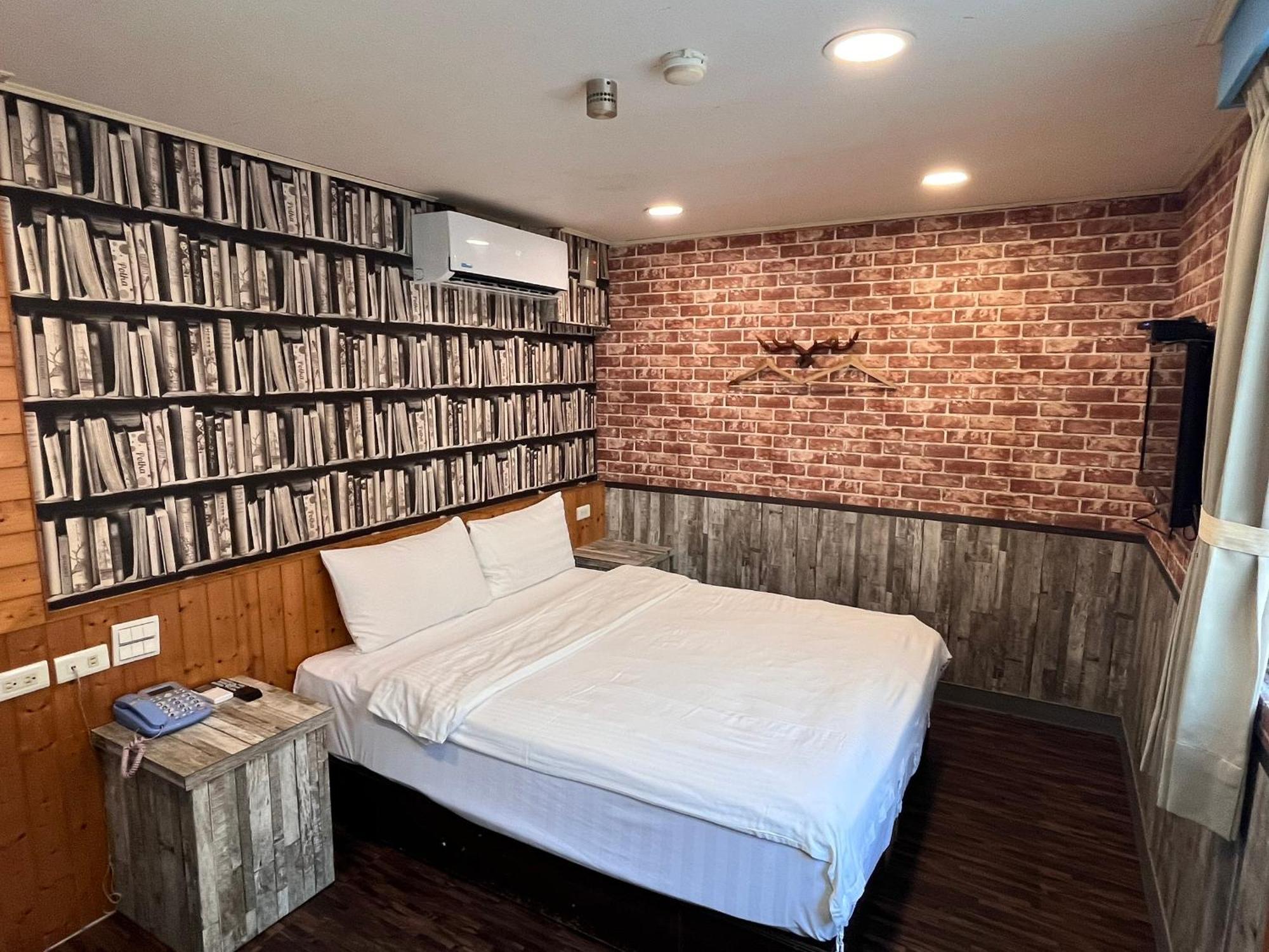 Bin Chen Business Hotel Hsinchu City Exterior photo